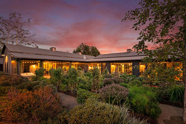 49123C1656429888128 Brentwood Farmhouse