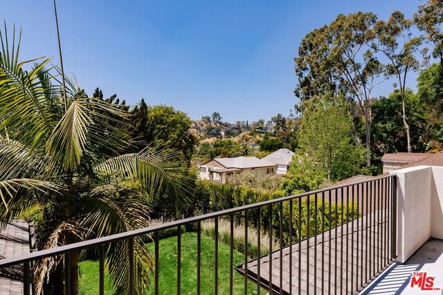 49123C1656450439474 2556 Park Oak Drive