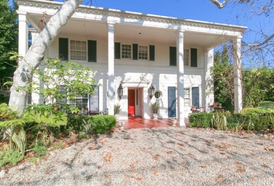 49123C1657653359960 10505 Camarillo Street