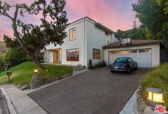 49123C1657667387223 10956 Wrightwood Lane