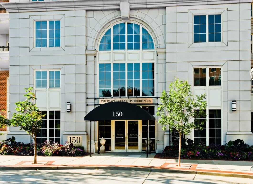 51696 150 Carondelet Plaza
