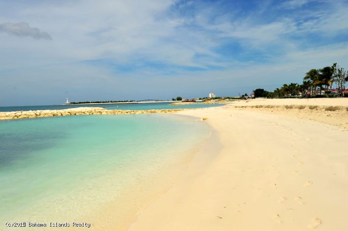 51767 SAUNDERS BEACH VILLA COMPLEX