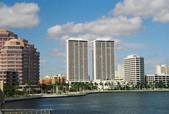 52407 529 S Flagler Drive 21E&F