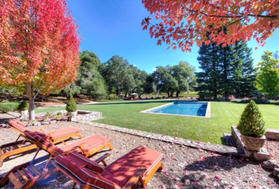 52420 1212 Bennett Lane