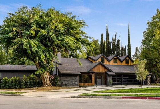 52557C1704485281995 5150 Shoshone Avenue