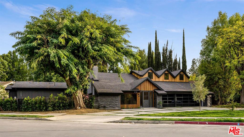 52557C1704485281995 5150 Shoshone Avenue