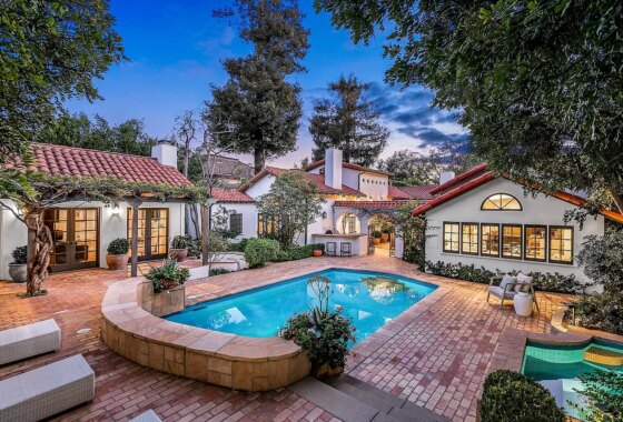52557C1712038983496 178 N Carmelina Avenue