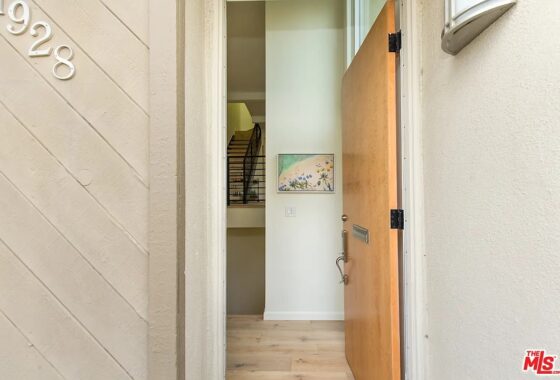 52557C1737627123241 1928 Washington Ave #5
