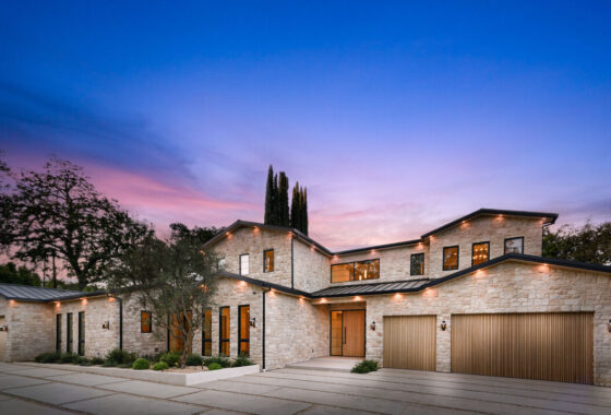 52557C1741802390571 17321 Rancho St