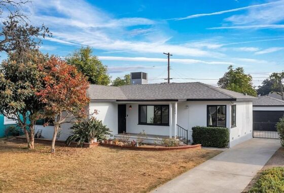 52557C1769133612978 2204 S Campbell Ave