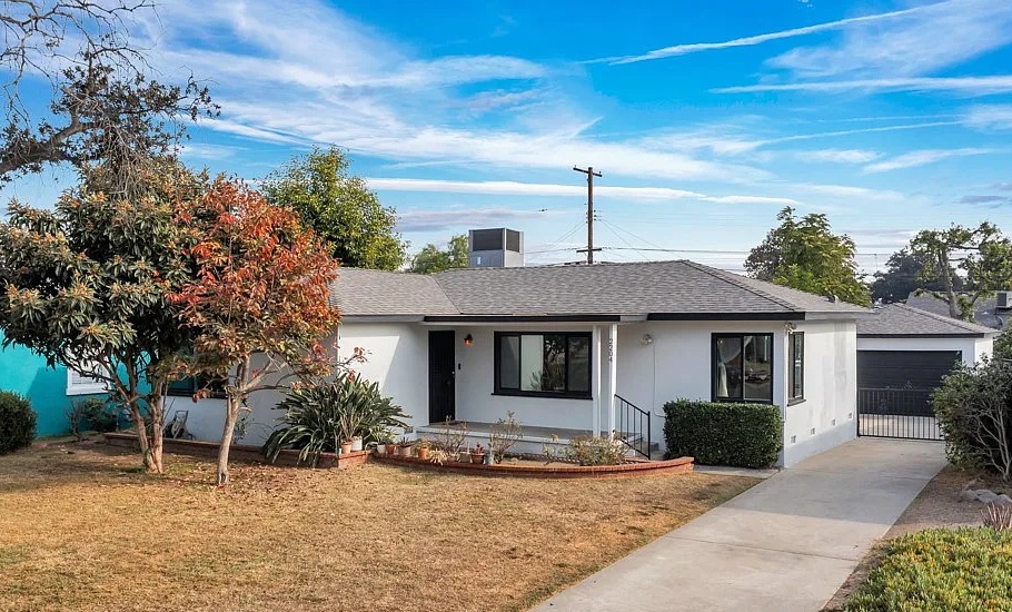 52557C1769133612978 2204 S Campbell Ave