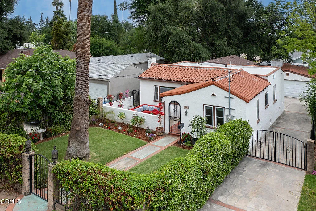 52557C1769135410500 488 Colman St