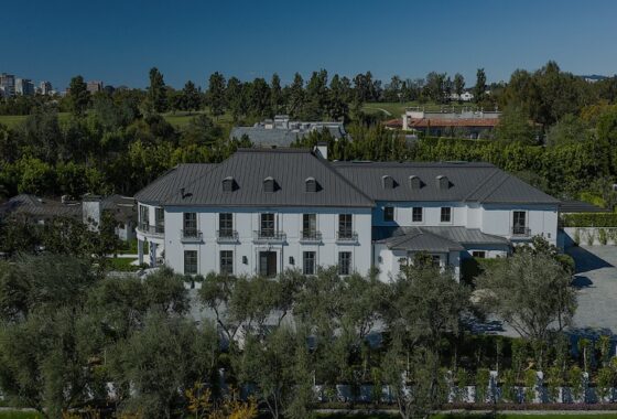 52557C1780704694924 837 Greenway Dr