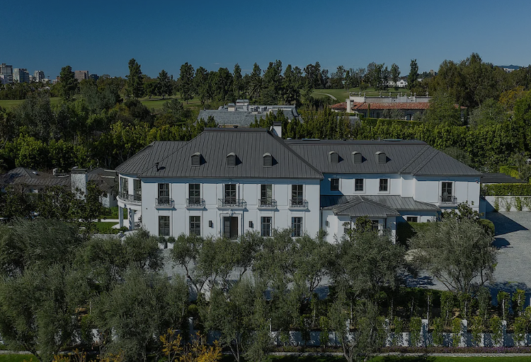 52557C1780704694924 837 Greenway Dr