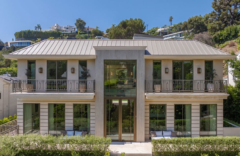 52557C1781824172805 1395 N Doheny Drive