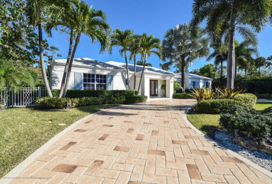 52592 235 Garden Road