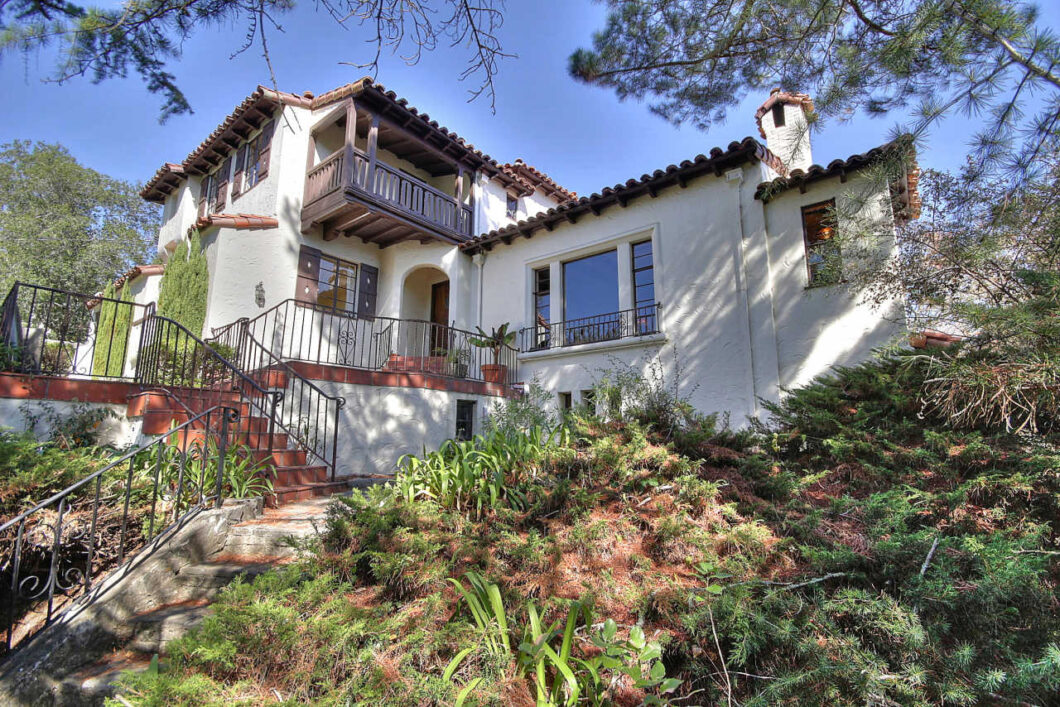 52652 8 Loma Vista Ave.