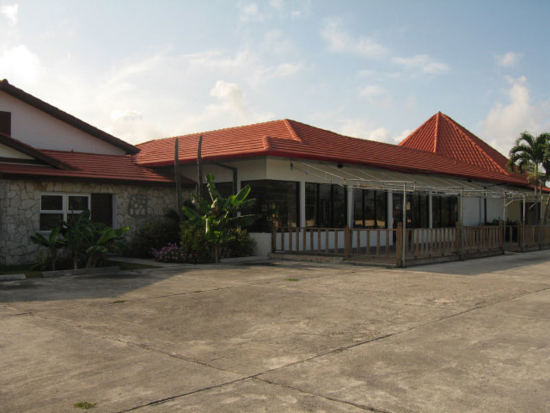53048 Restaurant And Bar On The Mall
