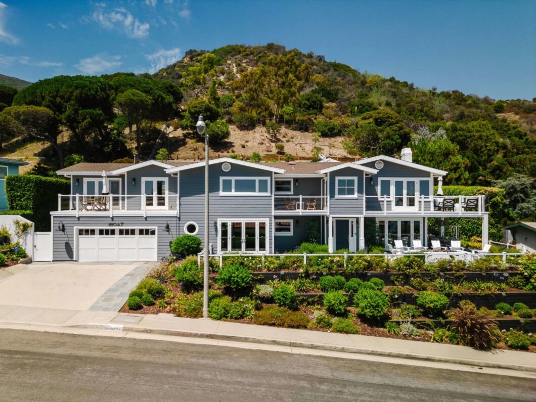 54834C1706085487759 18047 Blue Sail Drive