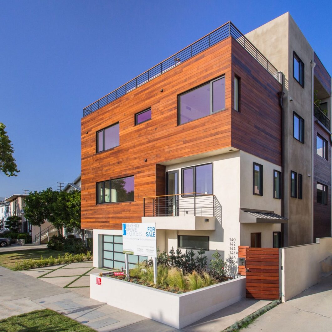 56171 146.5 S Hayworth Avenue
