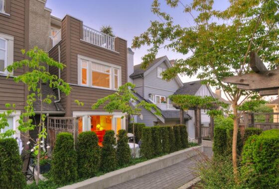 57049 4460 W. 8TH AVENUE