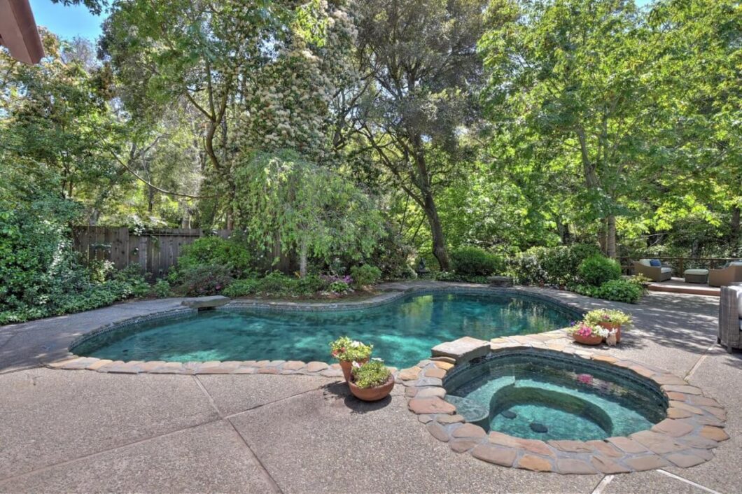 57635C1718732964798 195 Willowbrook Drive