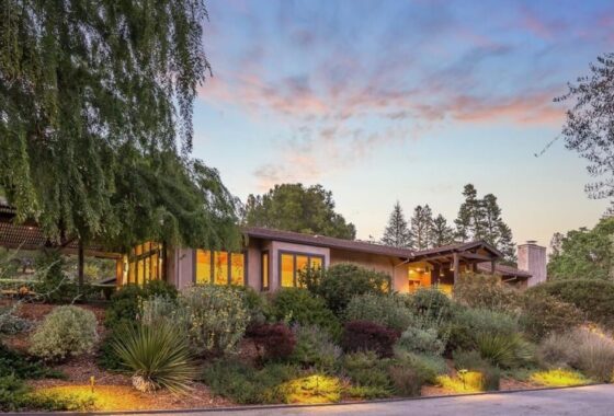 57635C1718734076810 15 Zapata Way