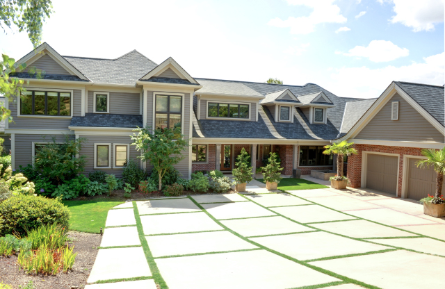 58022 5422 Eastgate Drive