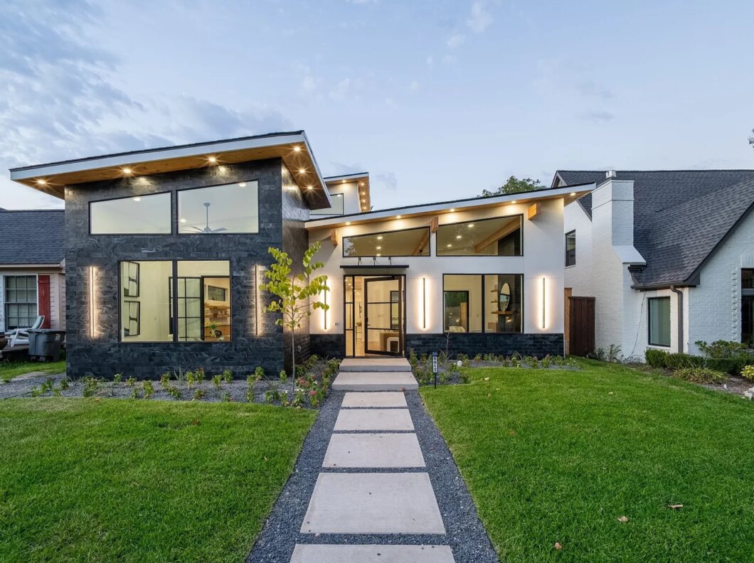 61032C1736475712021 6017 Prospect Ave