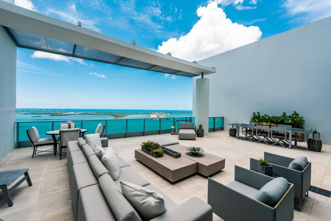 62013C1744423382831 1331 Brickell Bay Dr