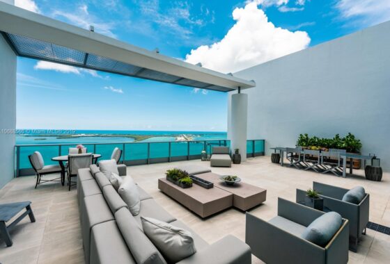 62013C1744423382831 1331 Brickell Bay Dr