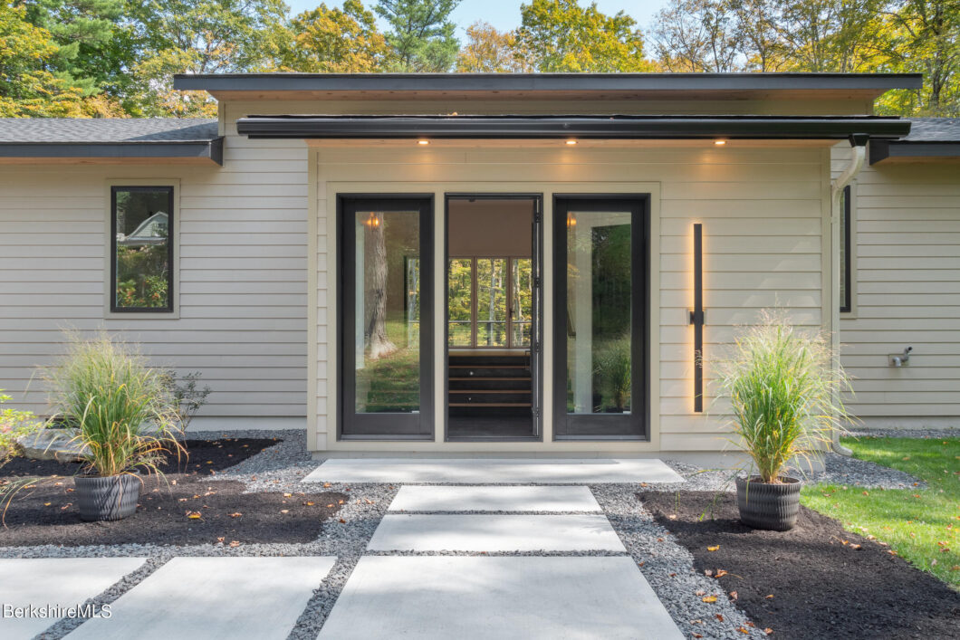 62013C1744837977170 112 Tyringham Rd