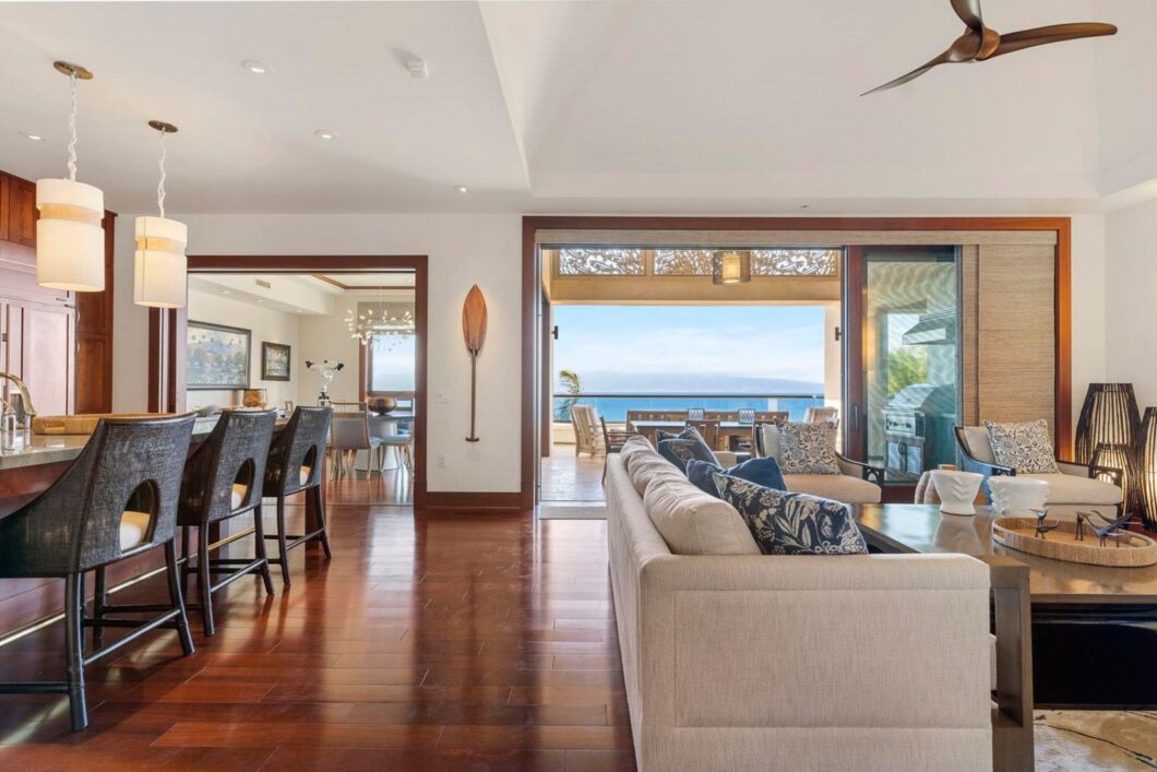 64271C1753227958082 1 Bay Drive