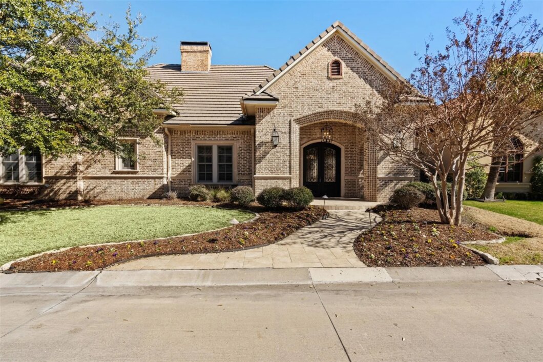 64556C1752090687060 446 Wyndham Crest