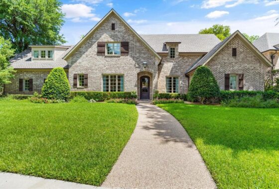 64556C1752090703692 2809 River Brook Ct