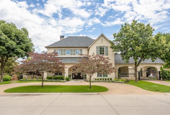 64556C1752090731201 2717 River Forest Dr