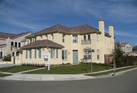 64582 2087 LAGUNA CREEK LN