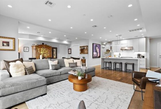 64642C1761317012006 502 Monroe Street
