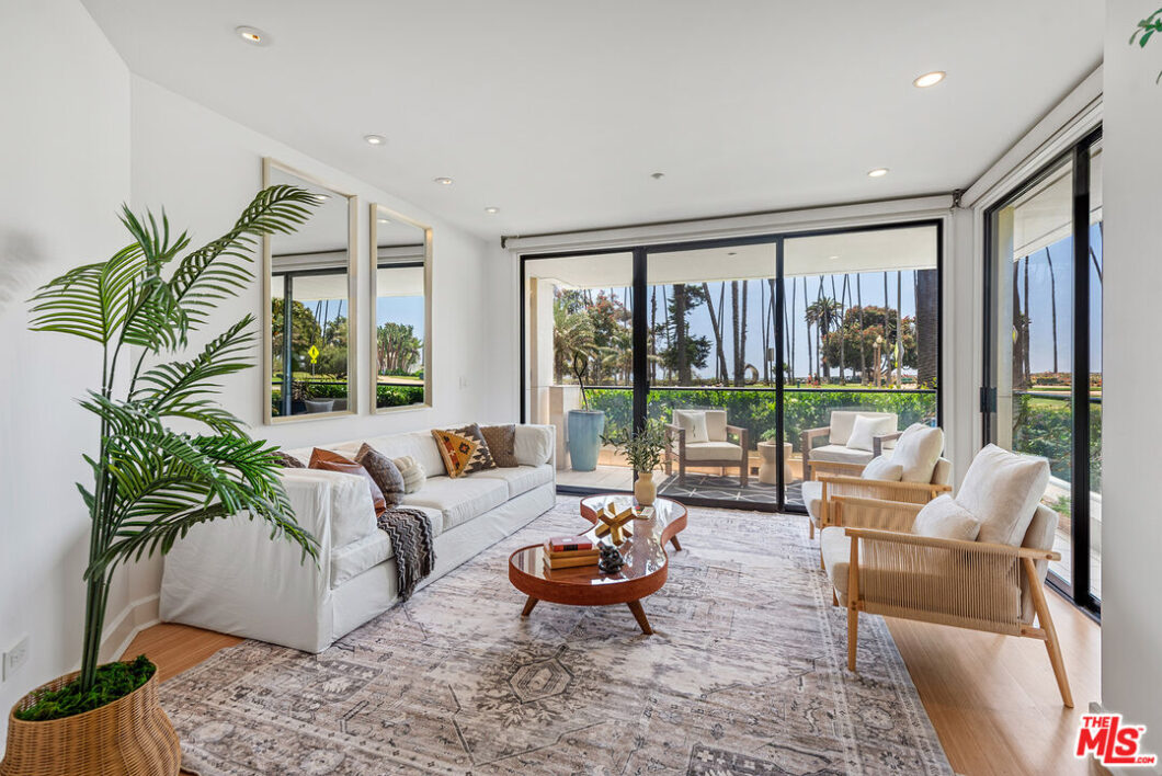 64746C1752326291053 701 Ocean Ave, Unit