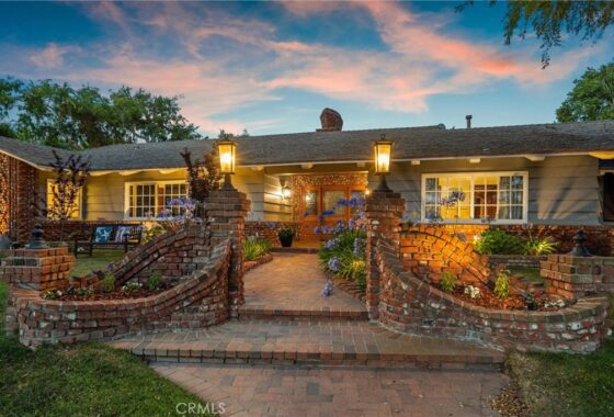 64746C1752329086155 23060 Doris Way