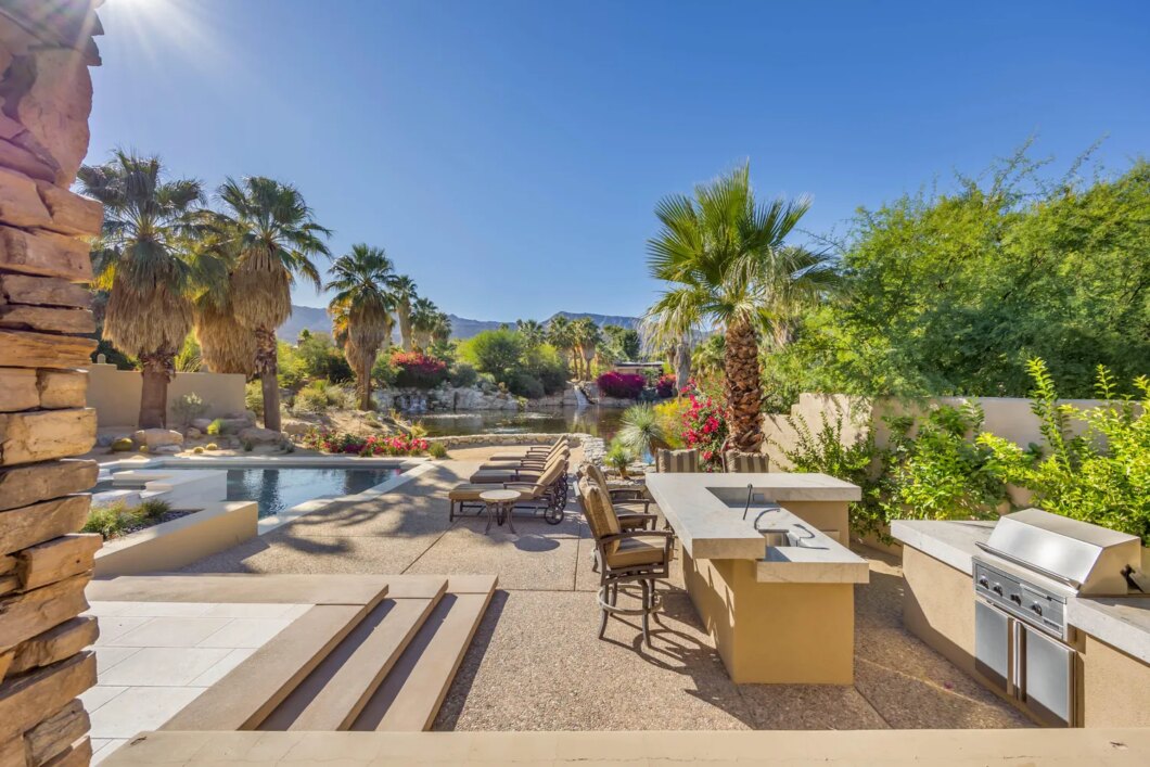 64746C1752331341532 1126 Lake Vista