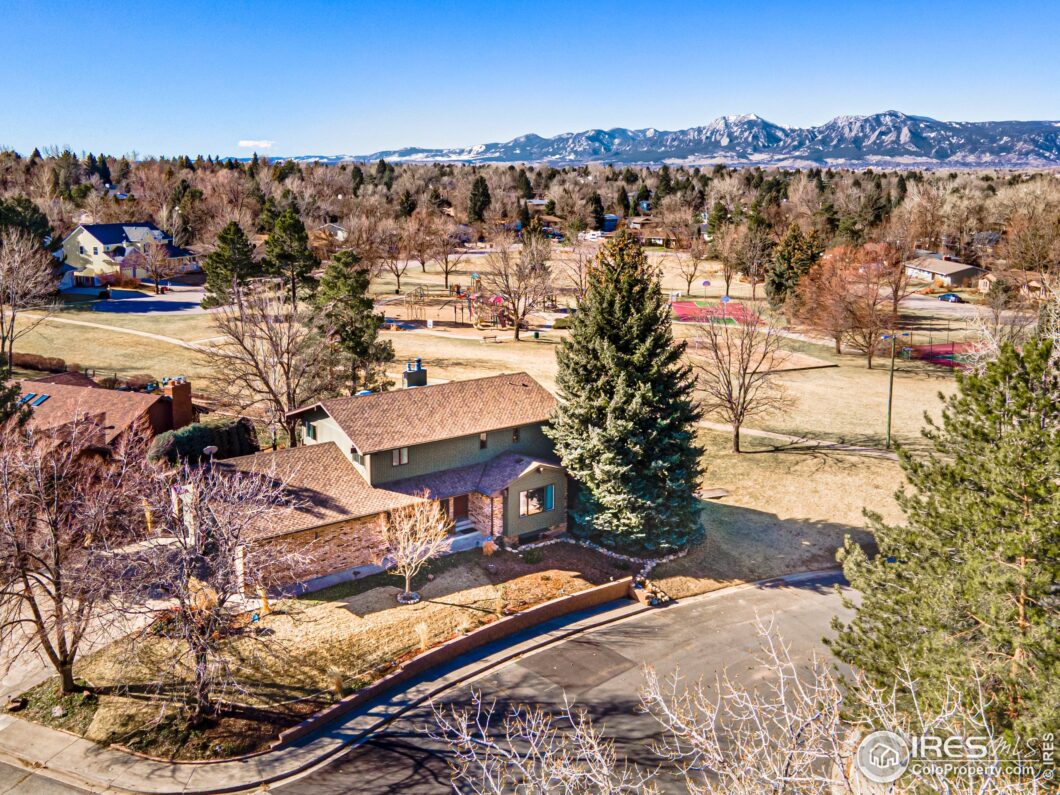 65621C1759598225017 5665 Gunbarrel Rd