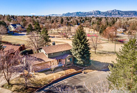 65621C1759598225017 5665 Gunbarrel Rd