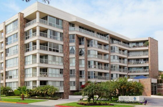 65783 515 Ocean Avenue #702N