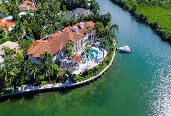 67524 260 Cape Florida Dr