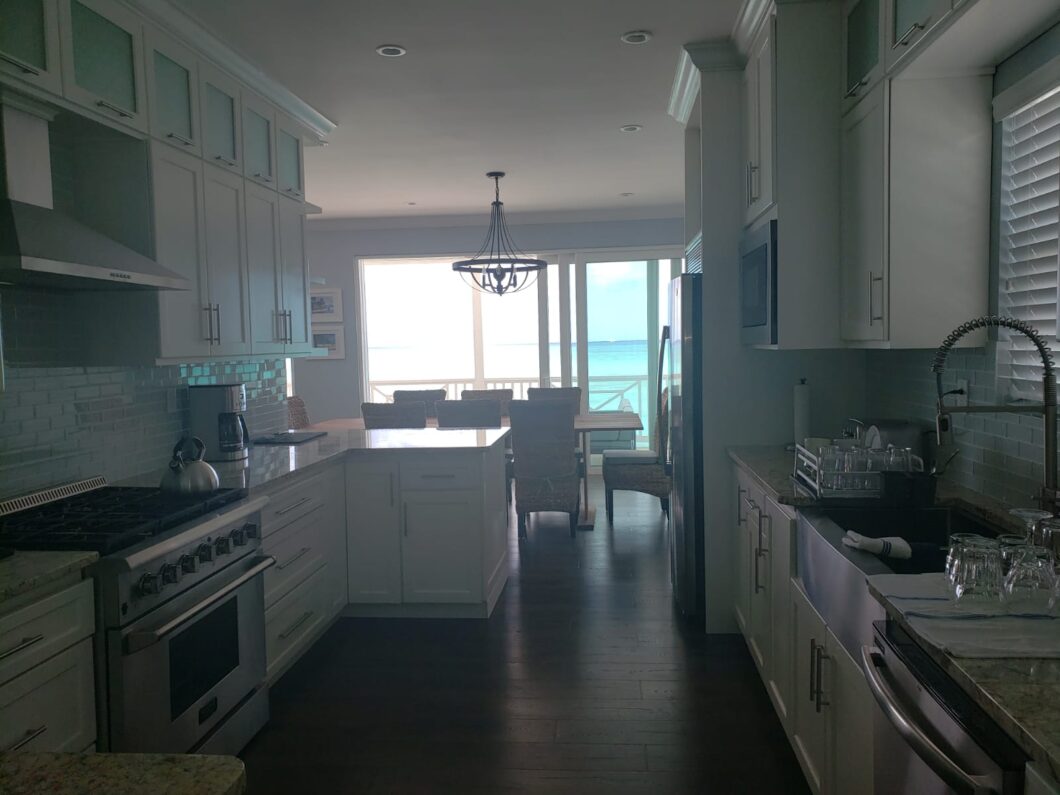 7932C1609742092218 West Bay Street – Beach Front