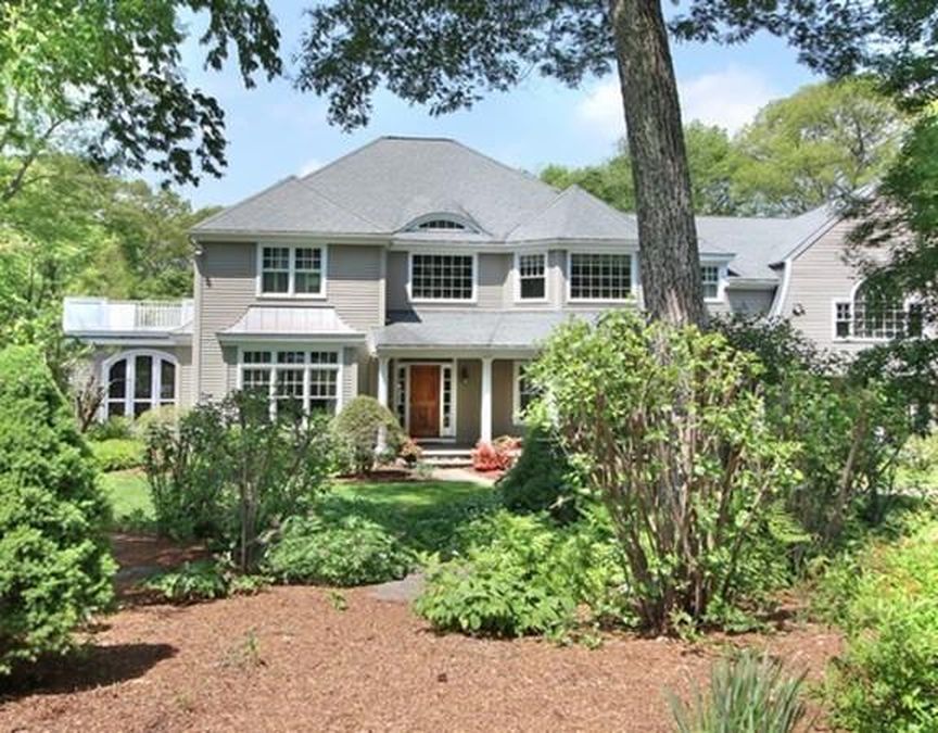 8298C1542299521000 11 Stratford Way