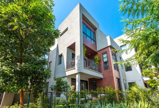 8879C1578959039268 5919 S Westlawn Avenue