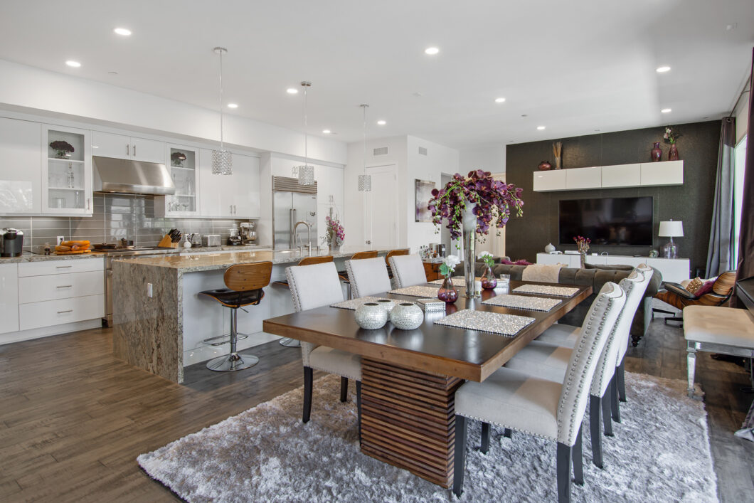 8879C1624167738389 5825 Meadowlark Place