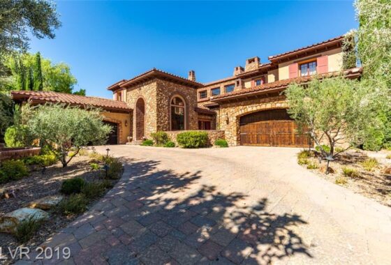 9341C1634702630371 9812 Moon Valley Place